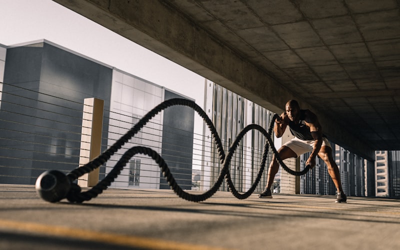 足球转会市场最新动态 - 球员签约新闻发布会现场照片